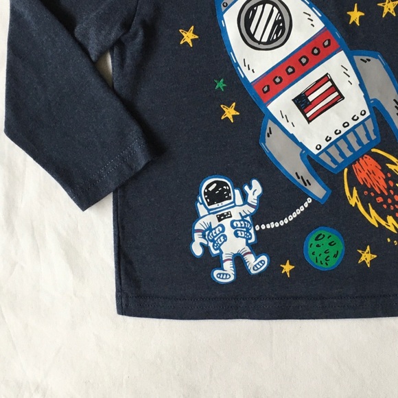 Space shirt size 3T astronaut spaceship black top rocket planets Saturn stars - Picture 11 of 16